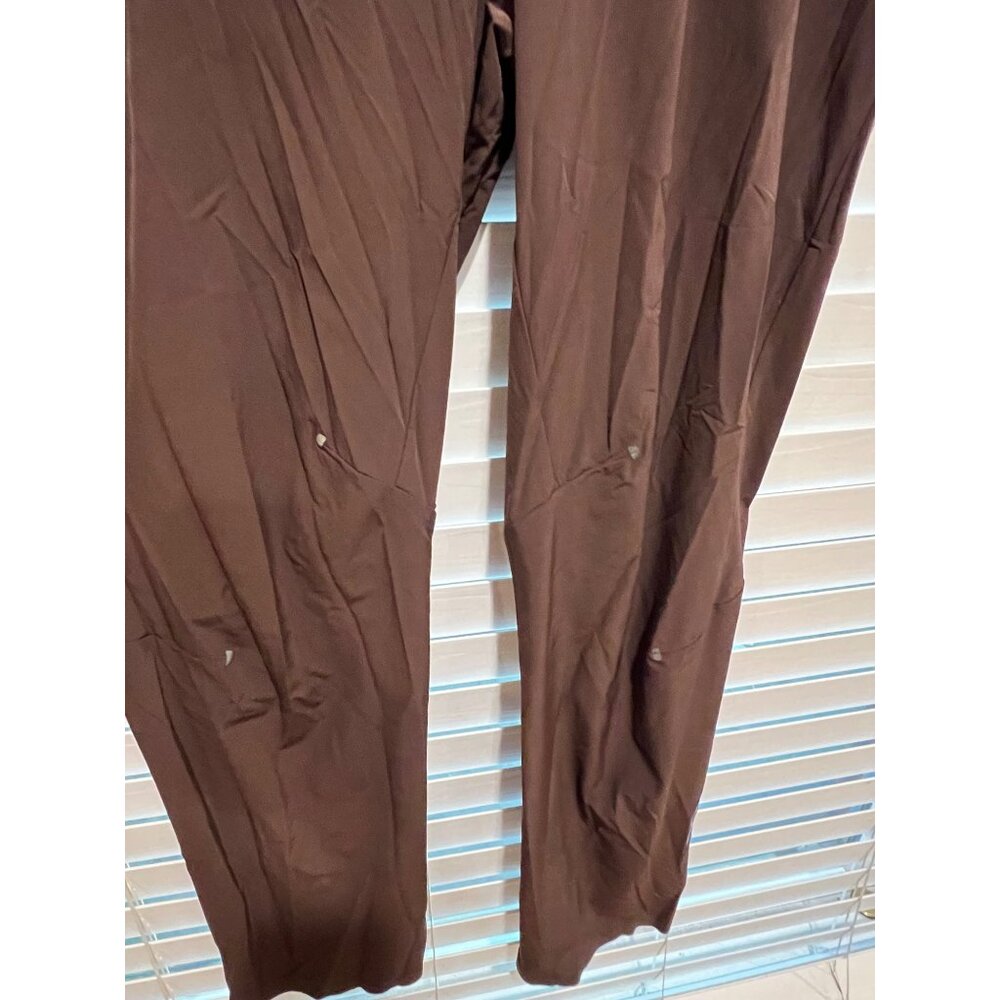 On Cloud Movement Running Sweatpants - Size Xl - image 3